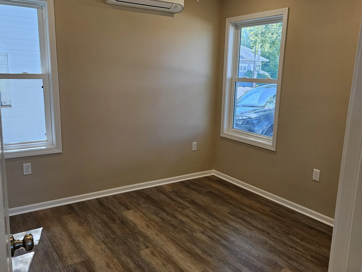 204 W McPherson St — Photo 3
