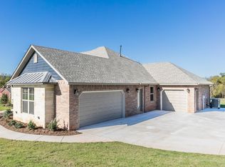 10450 Cedar Rdg, Edmond, OK 73025