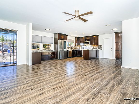 5th image of 1581 Country Crest Dr
