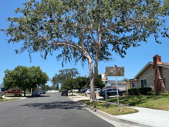 4th image of 9948 Albany Ave