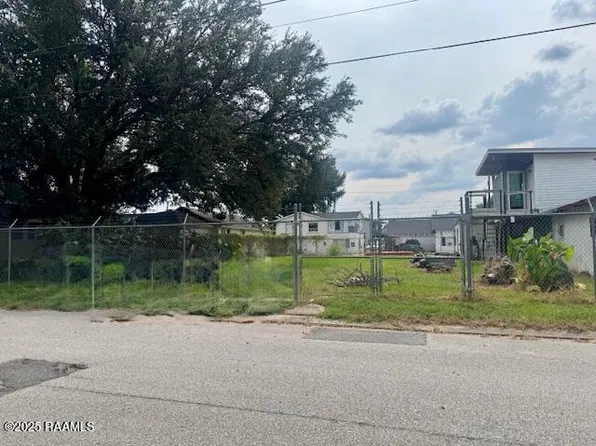 816 Stewart St, Lafayette, LA 70501