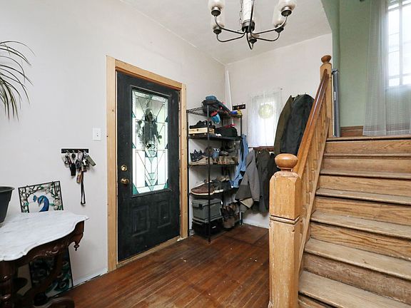 3rd image of 1805 Oakland Ave