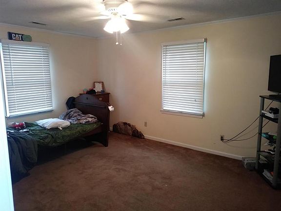 5th image of 4018 N Roan St