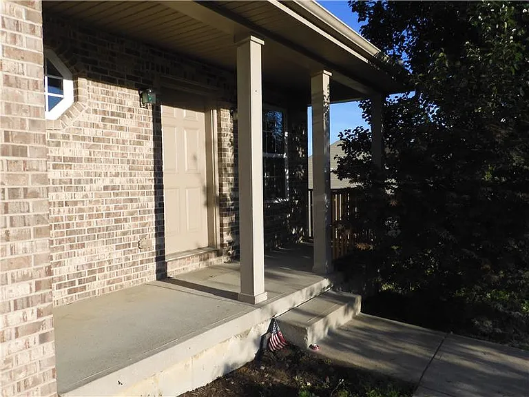 1201 Catletts Ct — Photo 2