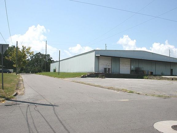 2nd image of 604 N Pace Blvd