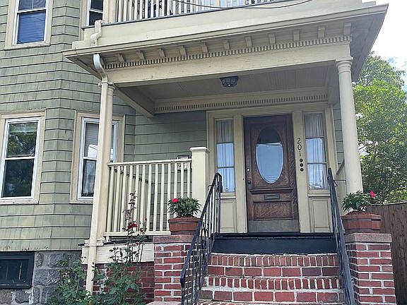 Front shared deck 