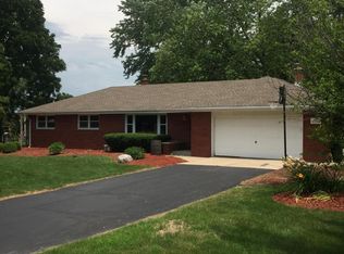 N81W15304 Hilltop Dr, Menomonee Falls, WI 53051