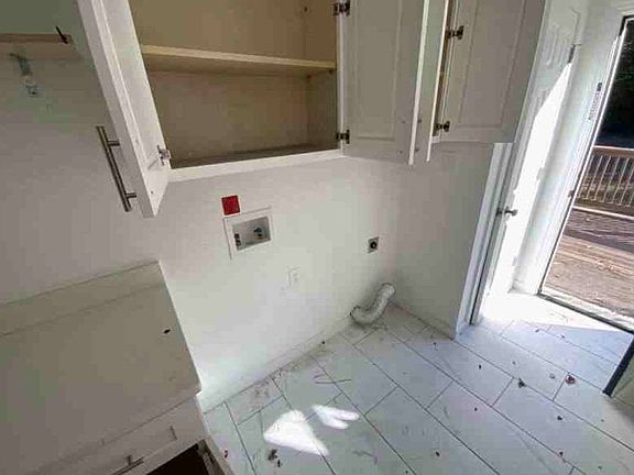 5th image of 329 Walston St