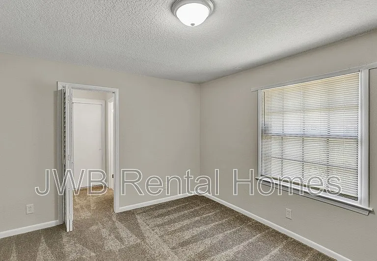 2150 Prospect St — Photo 12
