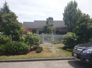 3050 35th Ave W, Seattle, WA 98199