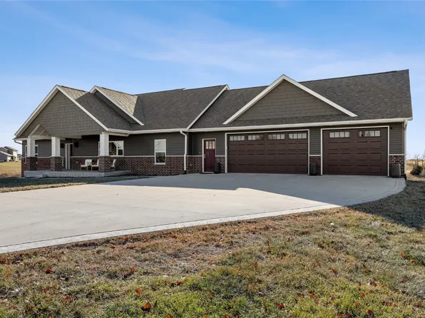2742 Pack Court Dr, Williamsburg, IA 52361