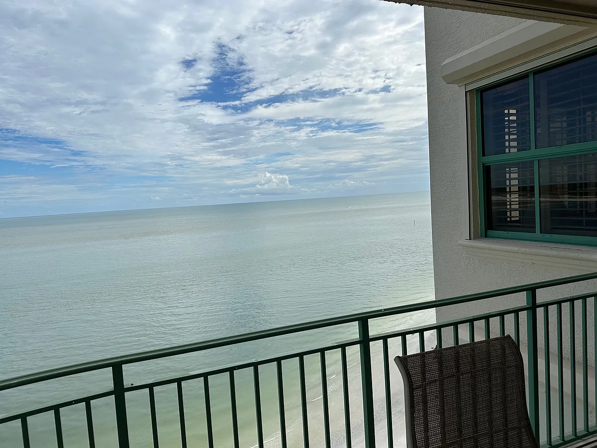 Building Photo - 980 Cape Marco Dr #1402