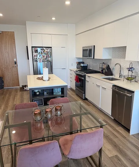 877 S Winchester Blvd #516 — Photo 4