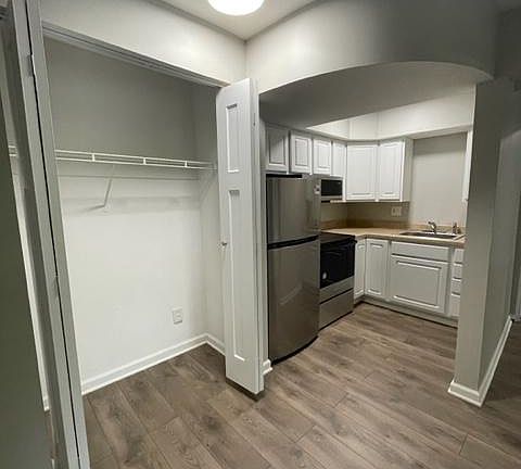 4th image of 2816 Coolidge Hwy APT 28