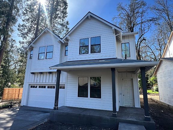 2nd image of 3784 Ridgewood Way