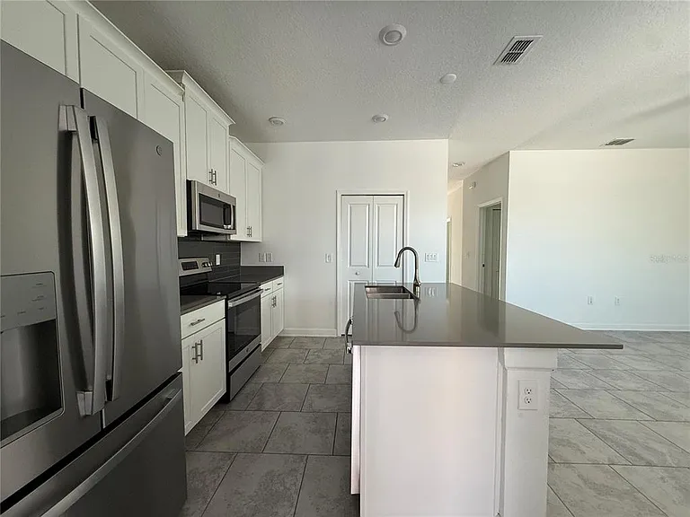 5647 Quiet Palm Loop — Photo 8