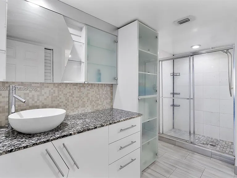 3530 Mystic Pointe Dr #2907 — Photo 31