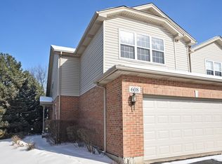 608 Daisy Ln, Roselle, IL