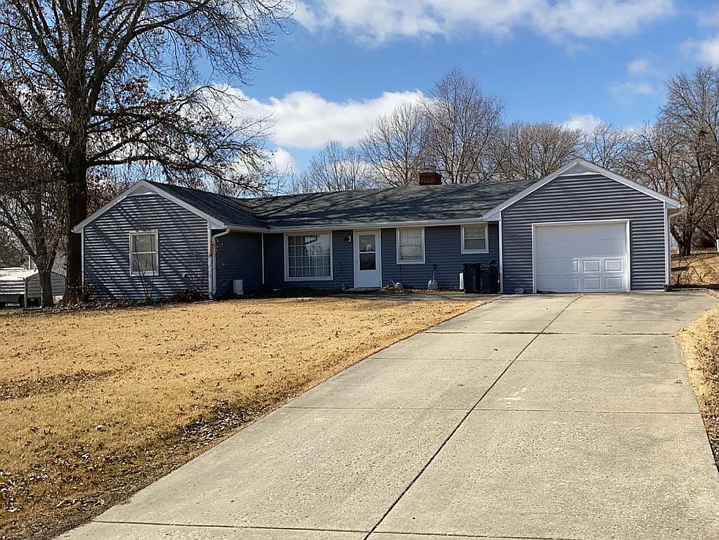 1805 Tower St, Trenton, MO 64683 Zillow