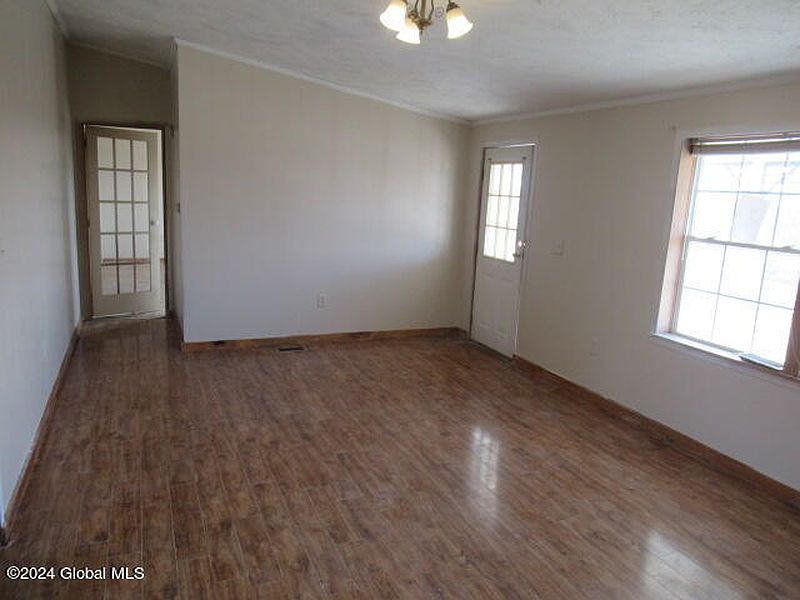 5th image of 1001 Latimer Hill Road
