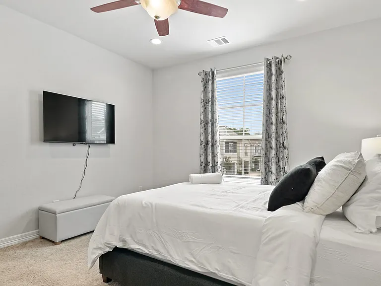 11002 Crescent Light Way — Photo 17