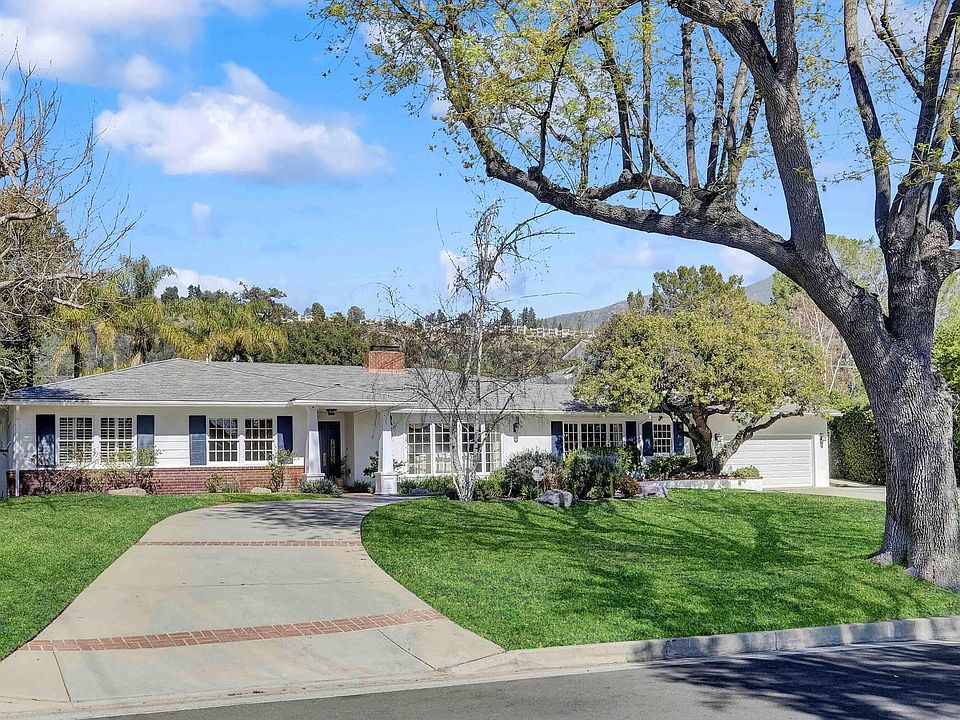 1st image of 4928 Vineta Ave