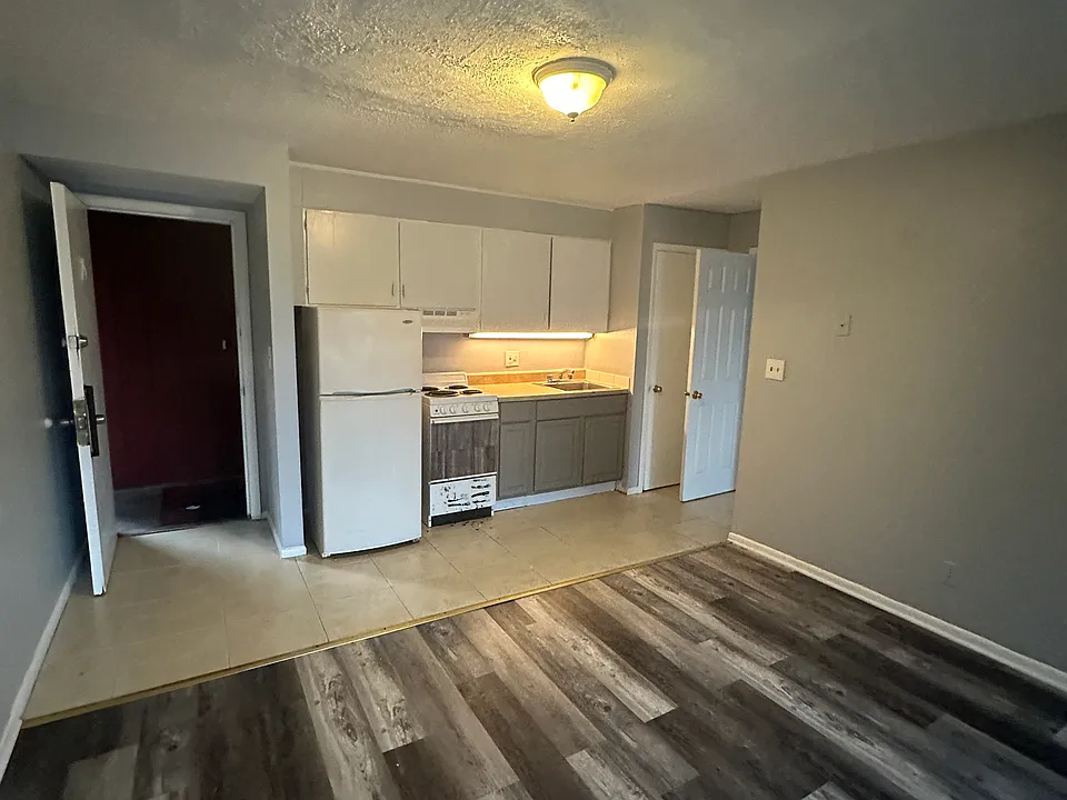 254 Oak St #7