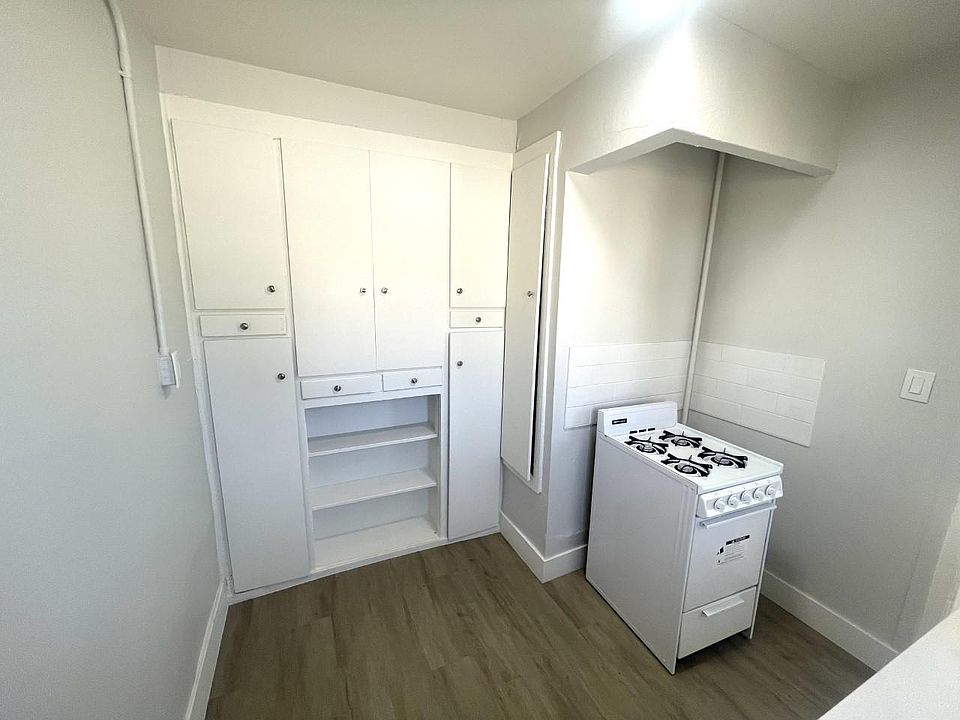 2nd image of 1240 Dawson Ave #0