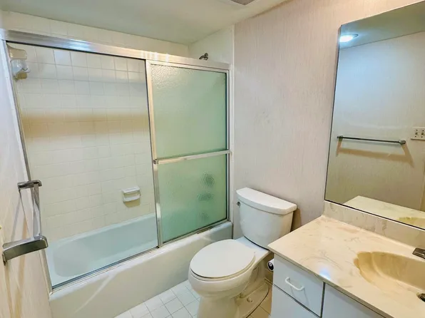 2806 Bridgewood Drive, Boca Raton, FL 33434