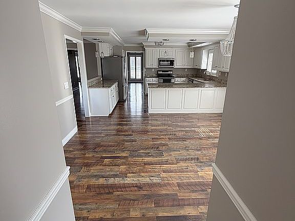 3rd image of 20 Harton Pl