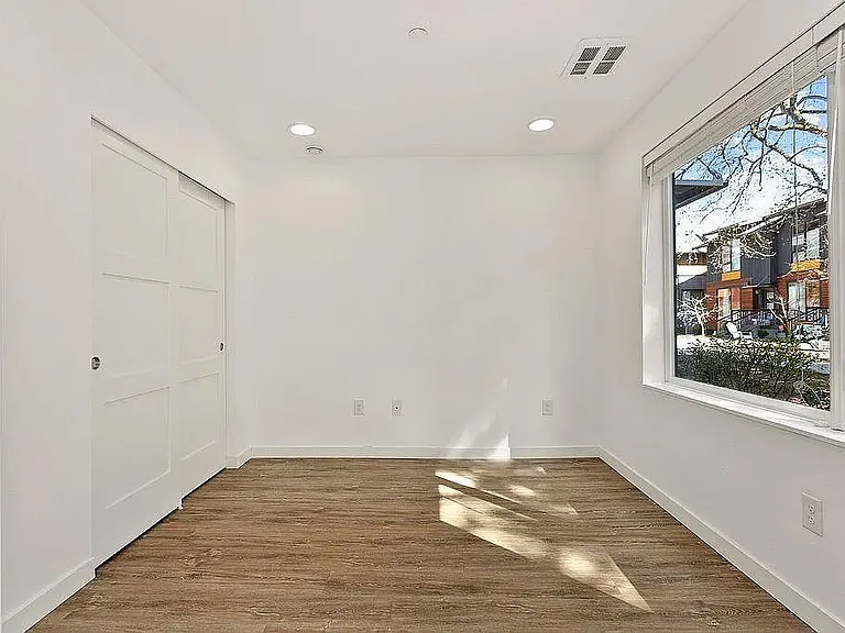 6522 32nd Ave NE — Photo 15