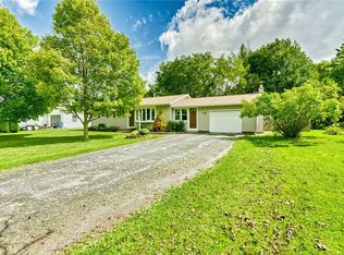 64 Farnsworth Rd N, Rochester, NY 14623