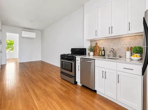 14 Harrison Pl #1L, Brooklyn, NY 11206