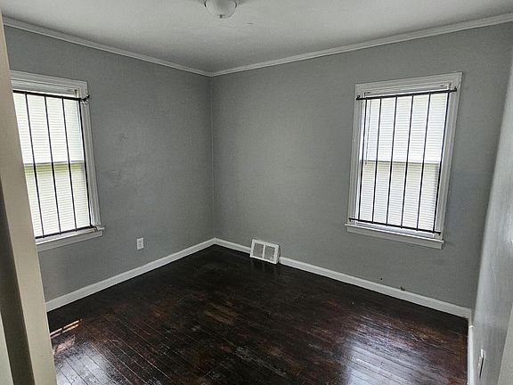 5th image of 11088 Charlemagne Ave