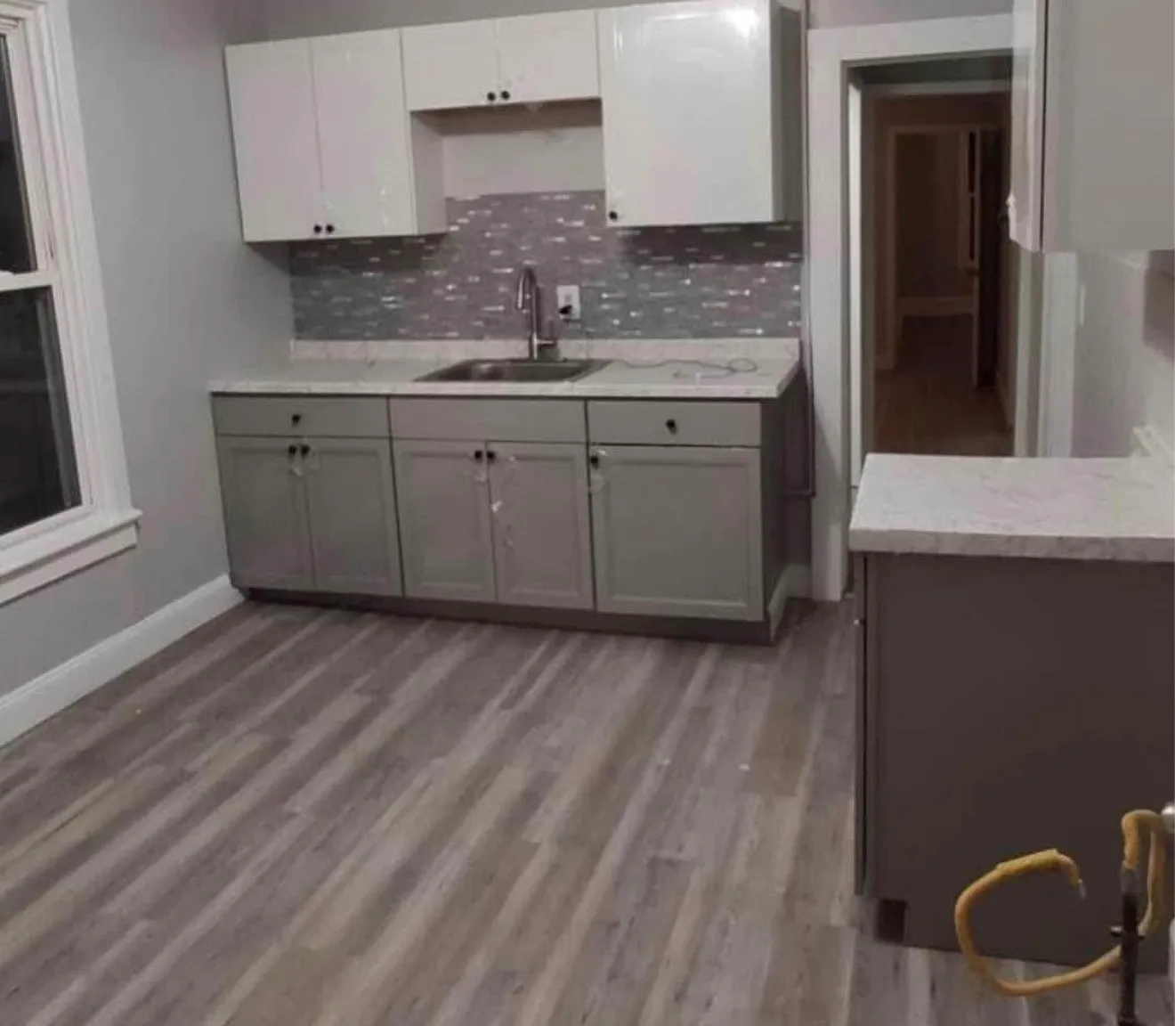 4 bed, 1000 sqft, $1,450 — Photo 1