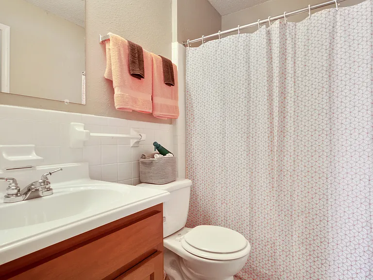 Avalon Apartment Homes — Photo 10