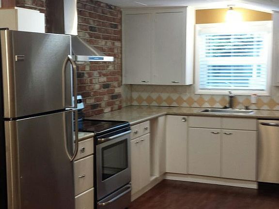 kitchen stainless w/granite