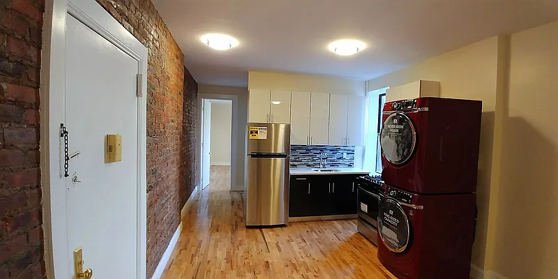 Rented by Lang Realty LLC | media 31