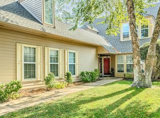 702 Aberdeen Rd, Edmond, OK 73025