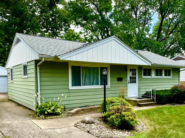 805 S Emerson St, Monticello, IL 61856