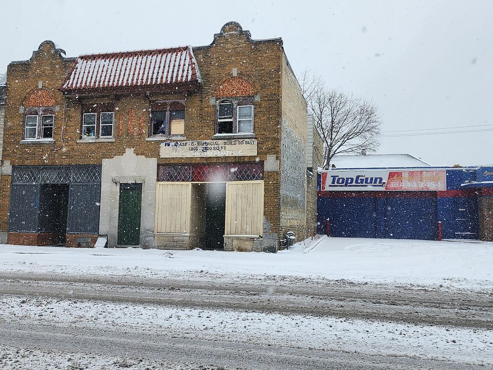 2nd image of 4823 W Center St