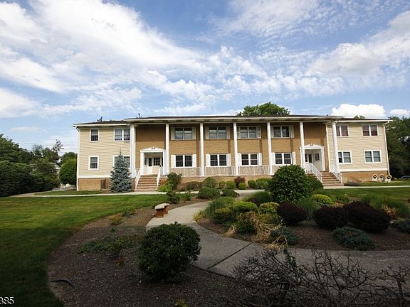 Olde Orchard Village condo complex
