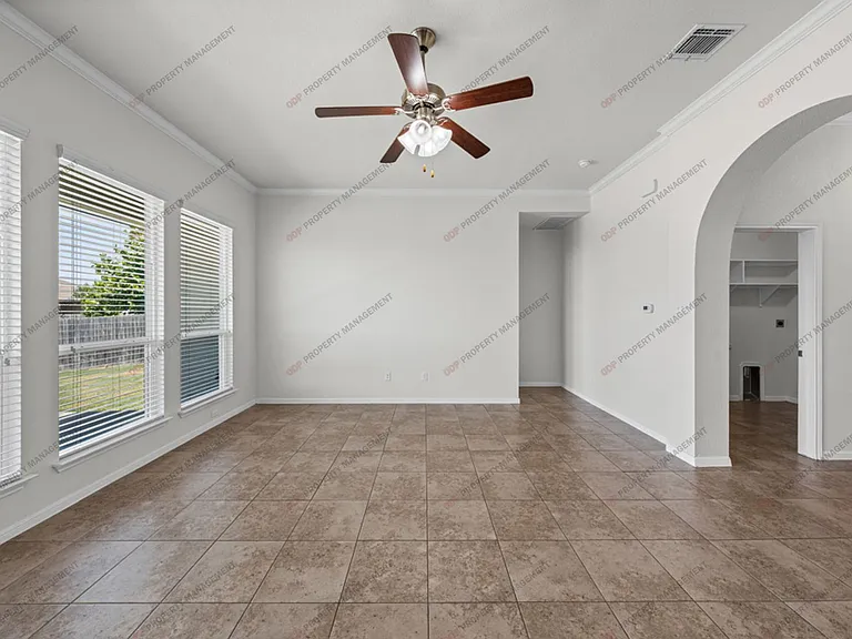 516 Cross Dr — Photo 11