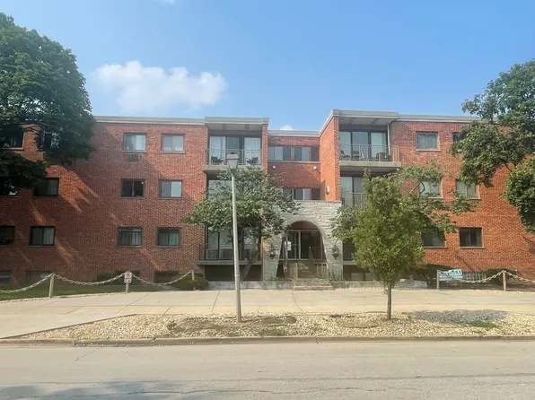 197 W Armitage Ave APT 202, Elmhurst, IL 60126