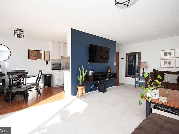 3rd image of 250 Ridge Pike APT 346B