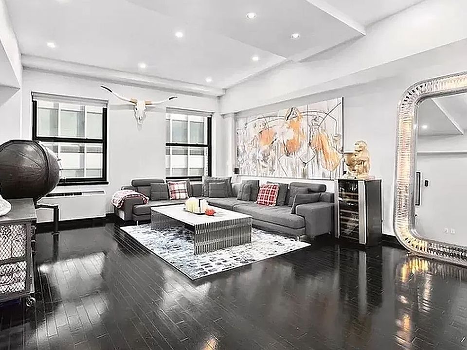 1st image of 20 Pine St APT 1816