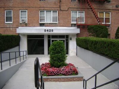 5425 Valles Ave APT S2A, Bronx, NY, 10471