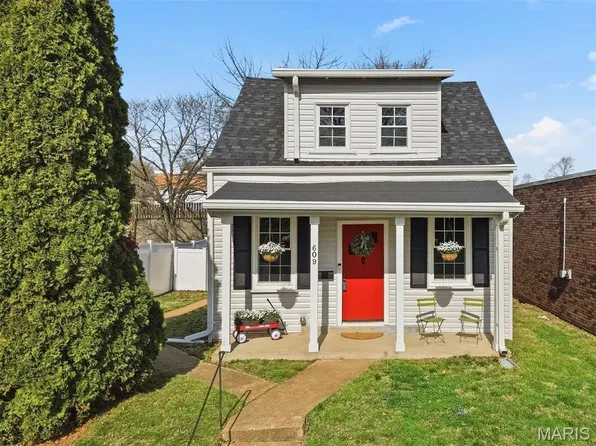 609 S 4th St, Saint Charles, MO 63301