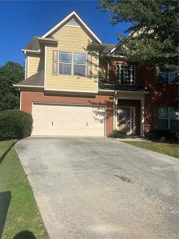 4 bed, 2713 sqft, $2,700 — Photo 1