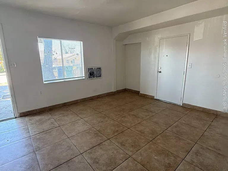118 Lincoln Ave #B — Photo 5